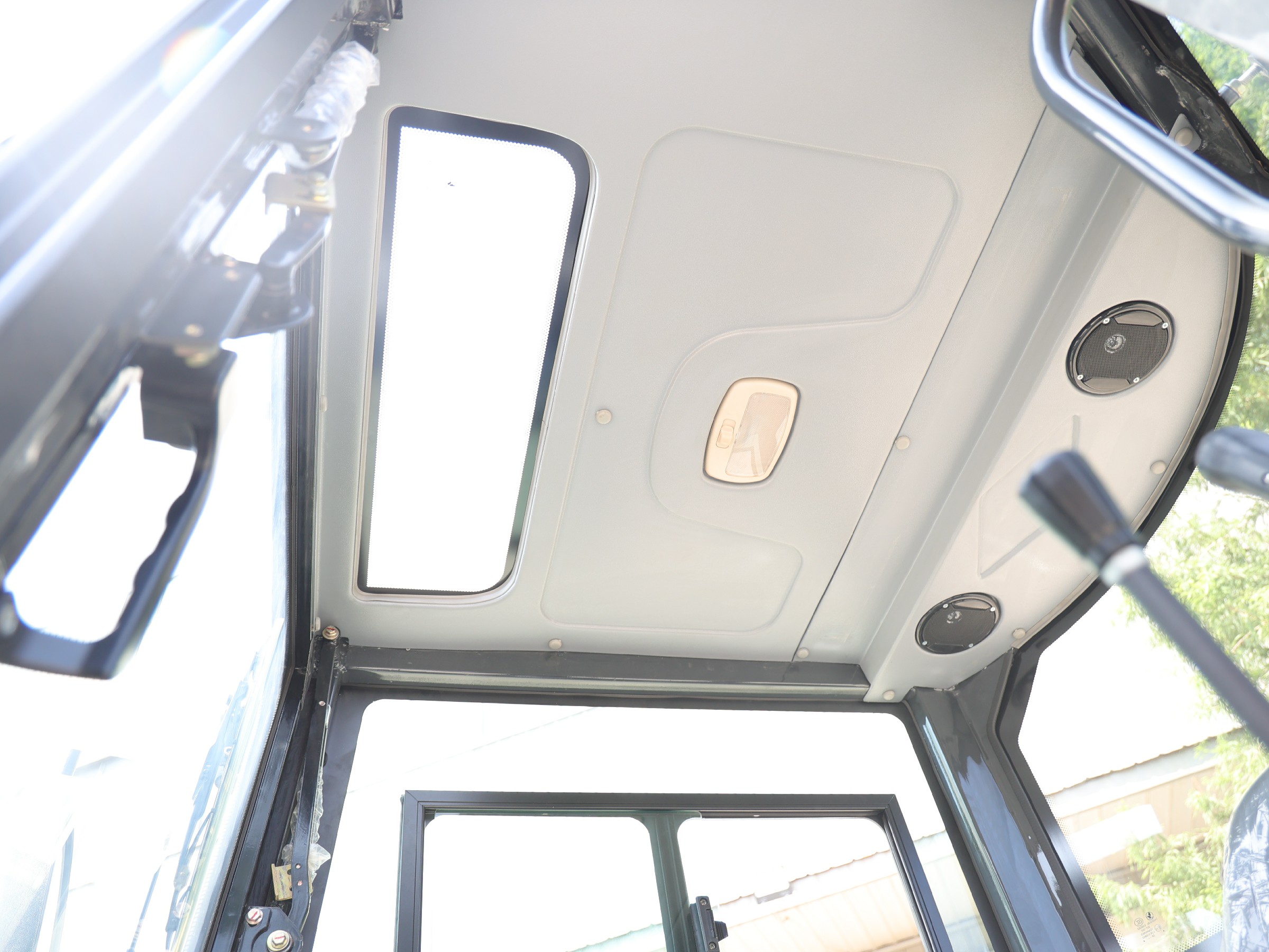 Close-up of the HY35C cab roof and skylight
