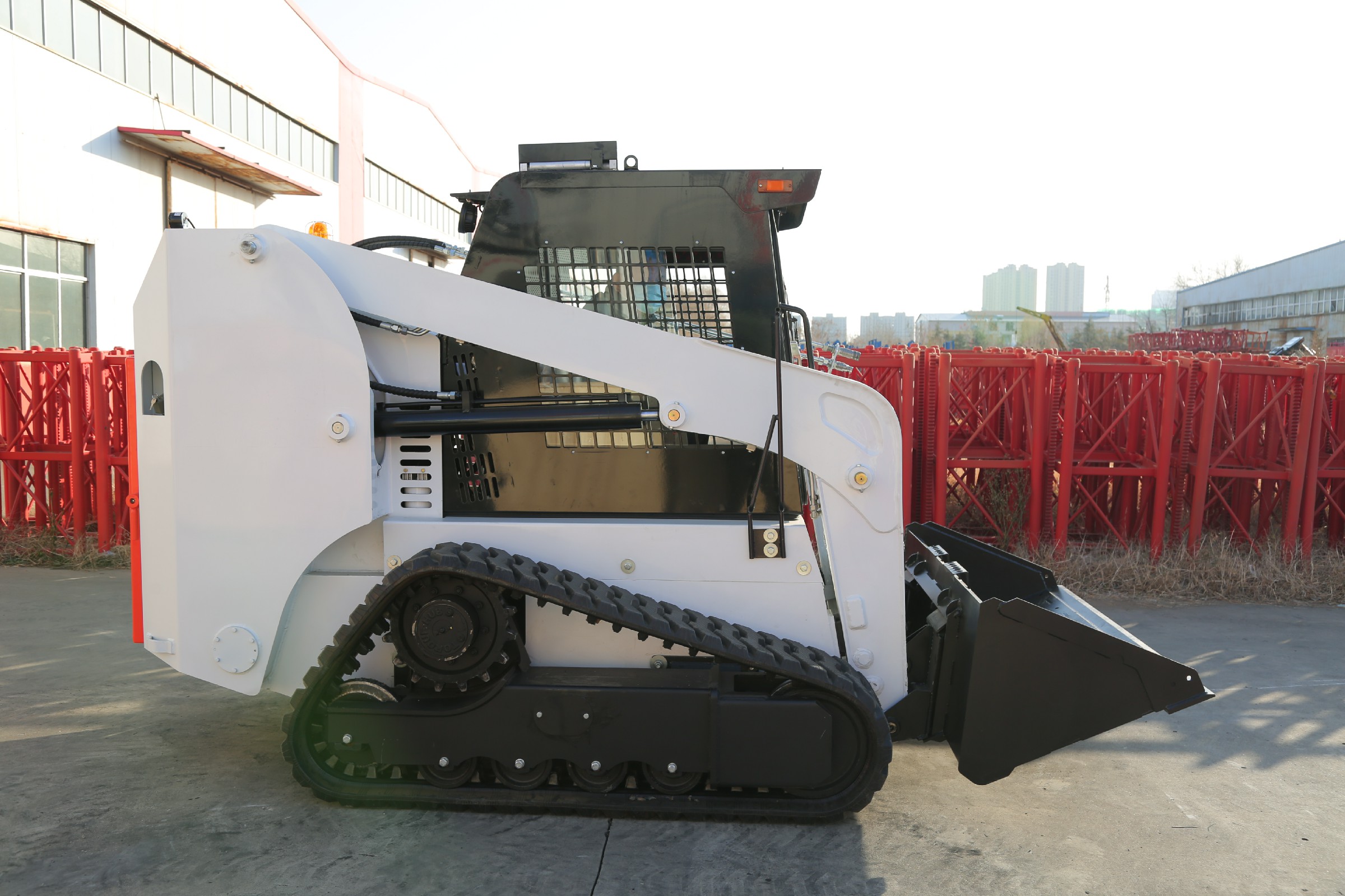Huayee compact track loader skid steer with bucket attachment